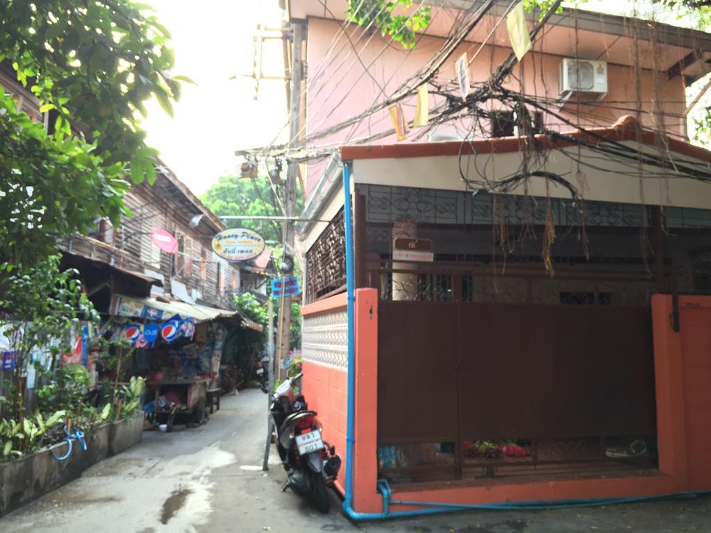 Ricos Honey Place Rumah tetamu Bangkok