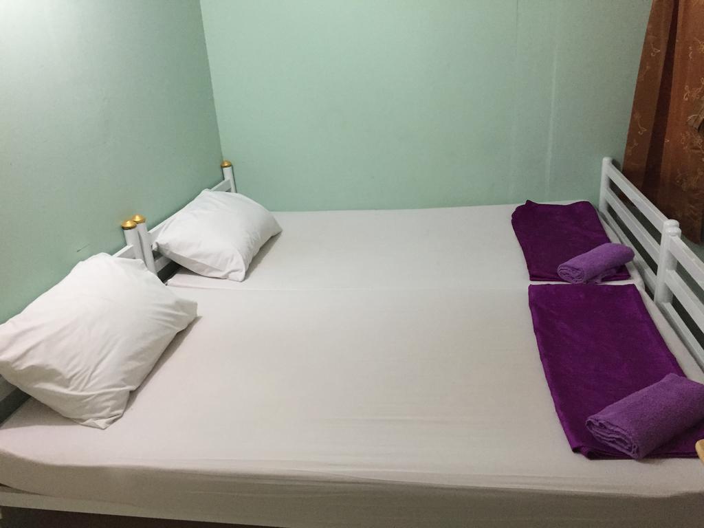Guest house Ricos Honey Place 2*